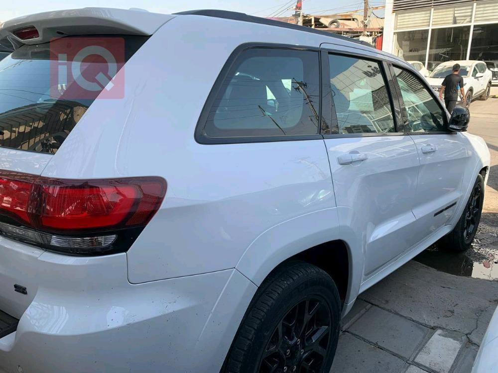 جيب جراند شيروكي